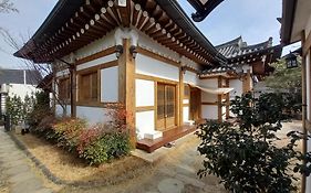 Adam Guesthouse